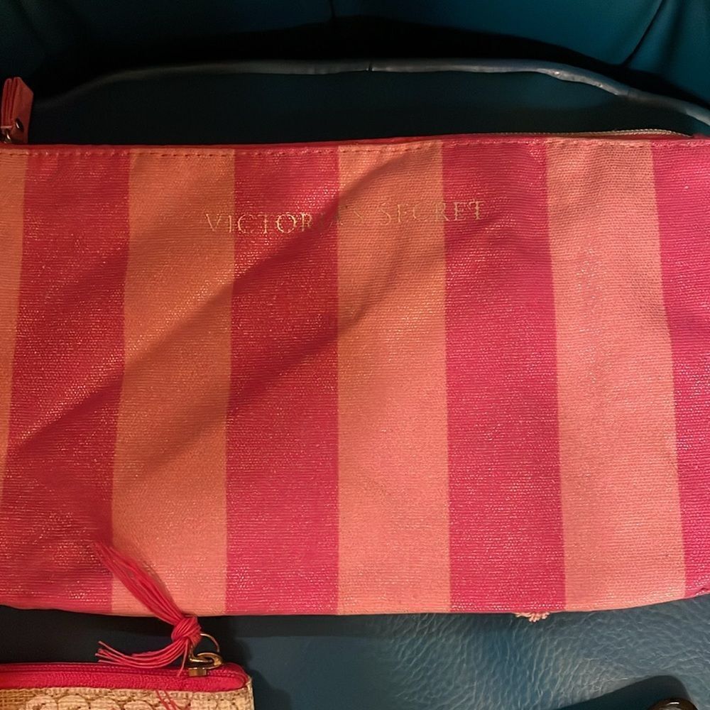 Makeup Bags  - Picture 5 of 8